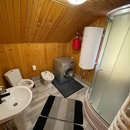 Lodge відпочинок у саманюків *